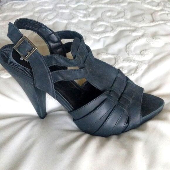 Trouve Leather Gladiator Strap Stiletto Sandal - Picture 2 of 13